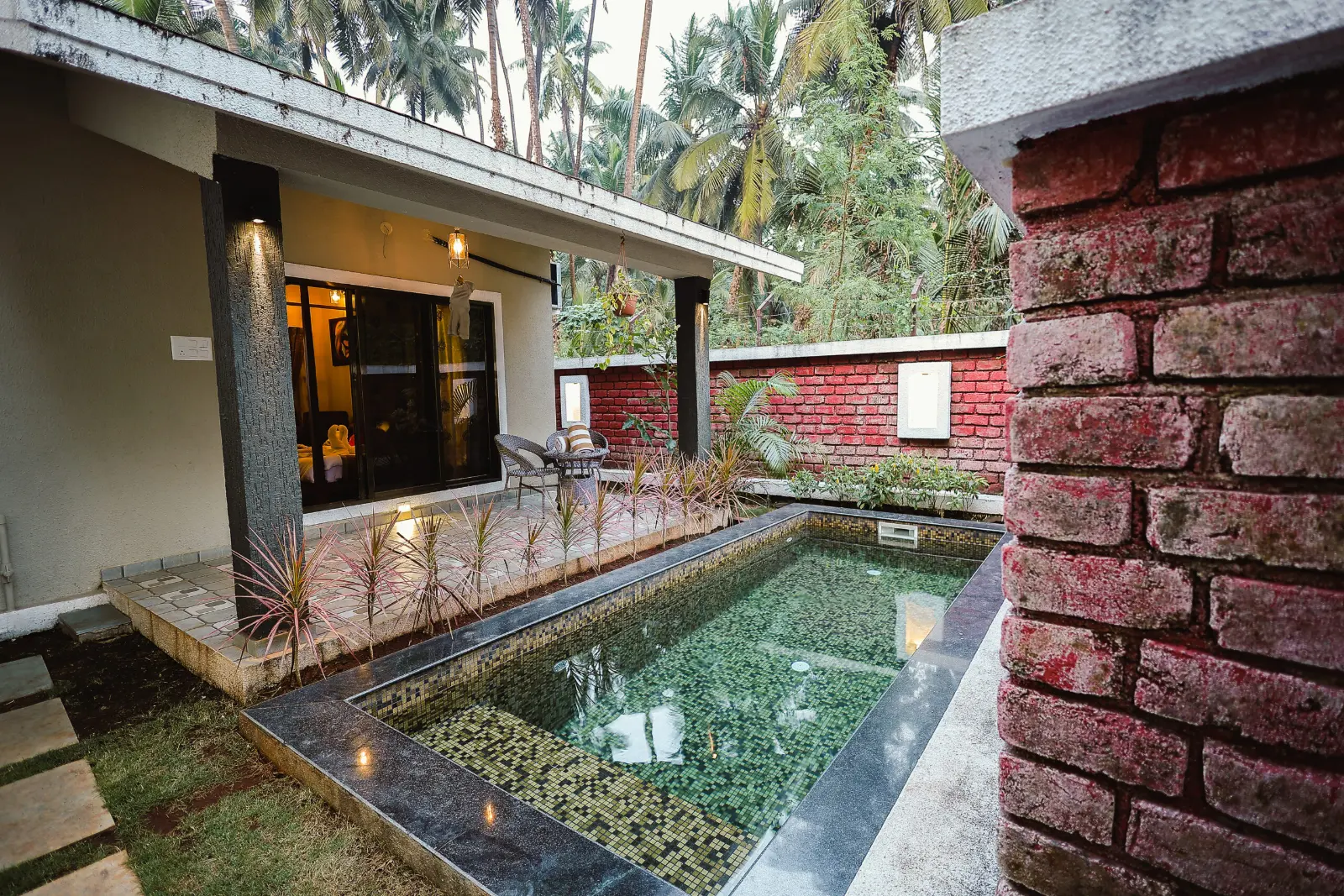 Private Pool Room